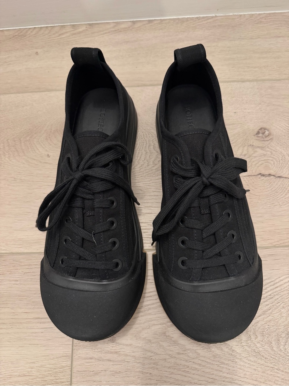 Bottega Veneta Vulcan Black Canvas and Rubber sneakers (42.5 IT, 9.5 US)